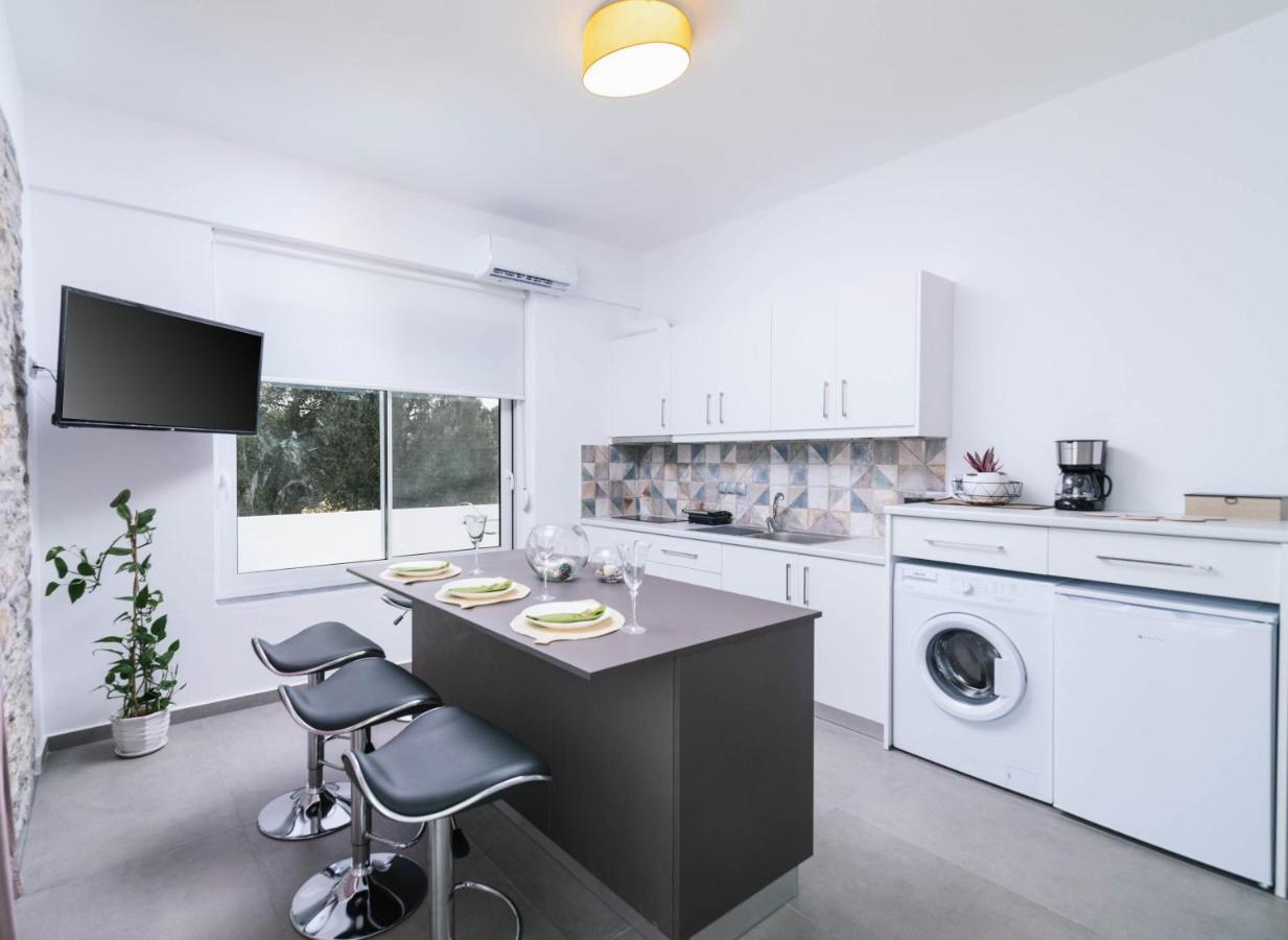 Anastasia'S Luxury Homes Коккинос Пиргос Экстерьер фото